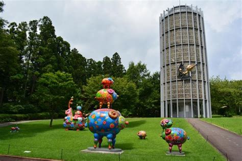 Hakone Open-Air Museum: En konstfylld oas med en magnifik utsikt över Fuji!